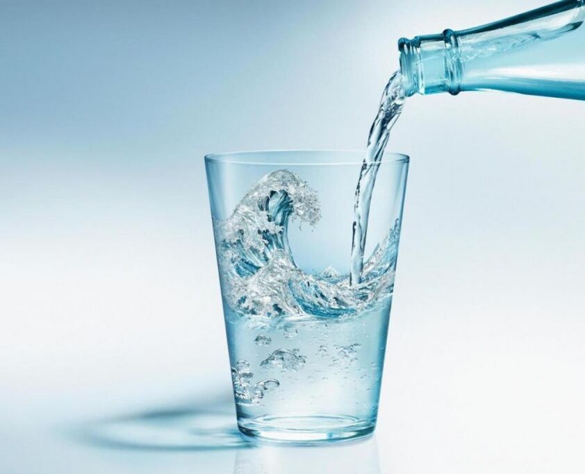 Tokom dijete potrebno je piti dosta čiste vode